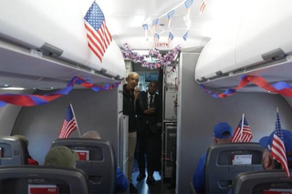 Barack Obama Surprises Korean and Vietnam War Veterans on Honor Flight to Washington