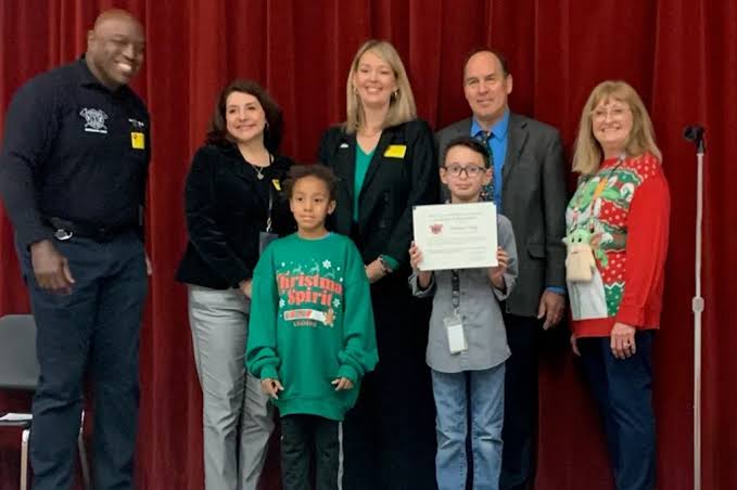 Arizona second-grader performs an extraordinary act of bravery, performs the Heimlich maneuver on a choking friend.