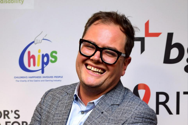 Alan Carr Donates £87,500 ‘Celebrity Traitors’ Winnings to Neuroblastoma UK