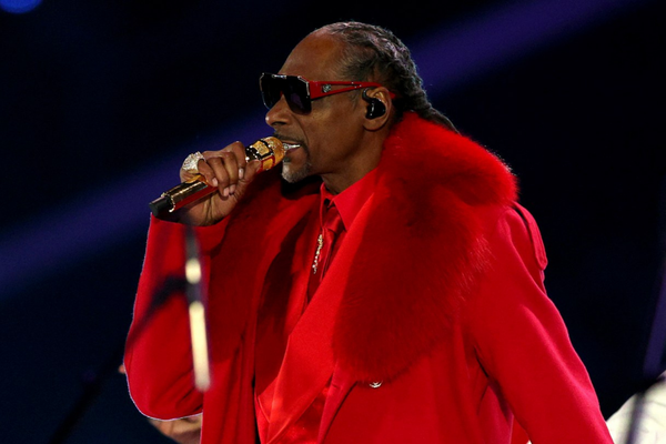 Snoop Dogg Brings Out Huntrix, Lainey Wilson for Netflix NFL Christmas Halftime Show