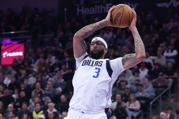 Anthony Davis Set to Leave Dallas Mavericks for Washington Wizards in Eight-Player Trade