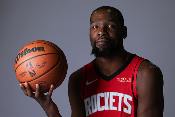 Kevin Durant Dismisses Burner Account Accusations As “Twitter Nonsense”