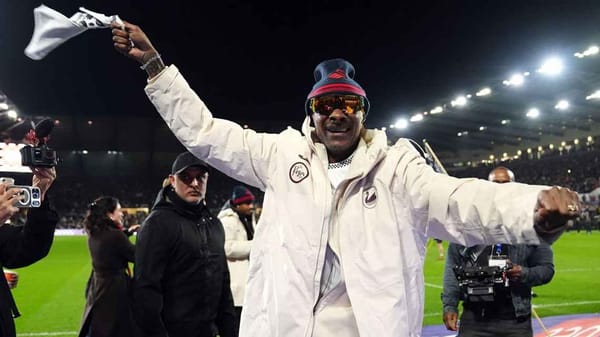 Snoop Dogg Turned a Swansea Office Canteen into a One‑Hour Surprise Gig